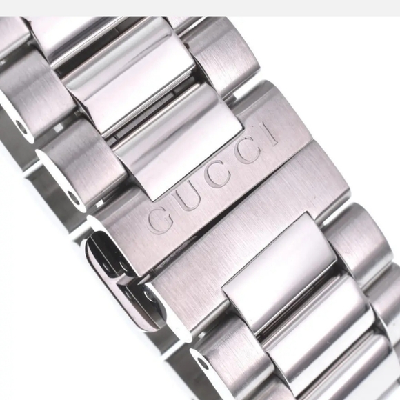 GUCCI ITALIAN LUXURY WATCH ⌚️ BLACK FACE SILVER BODY STUNNING! - Picture 6 of 7